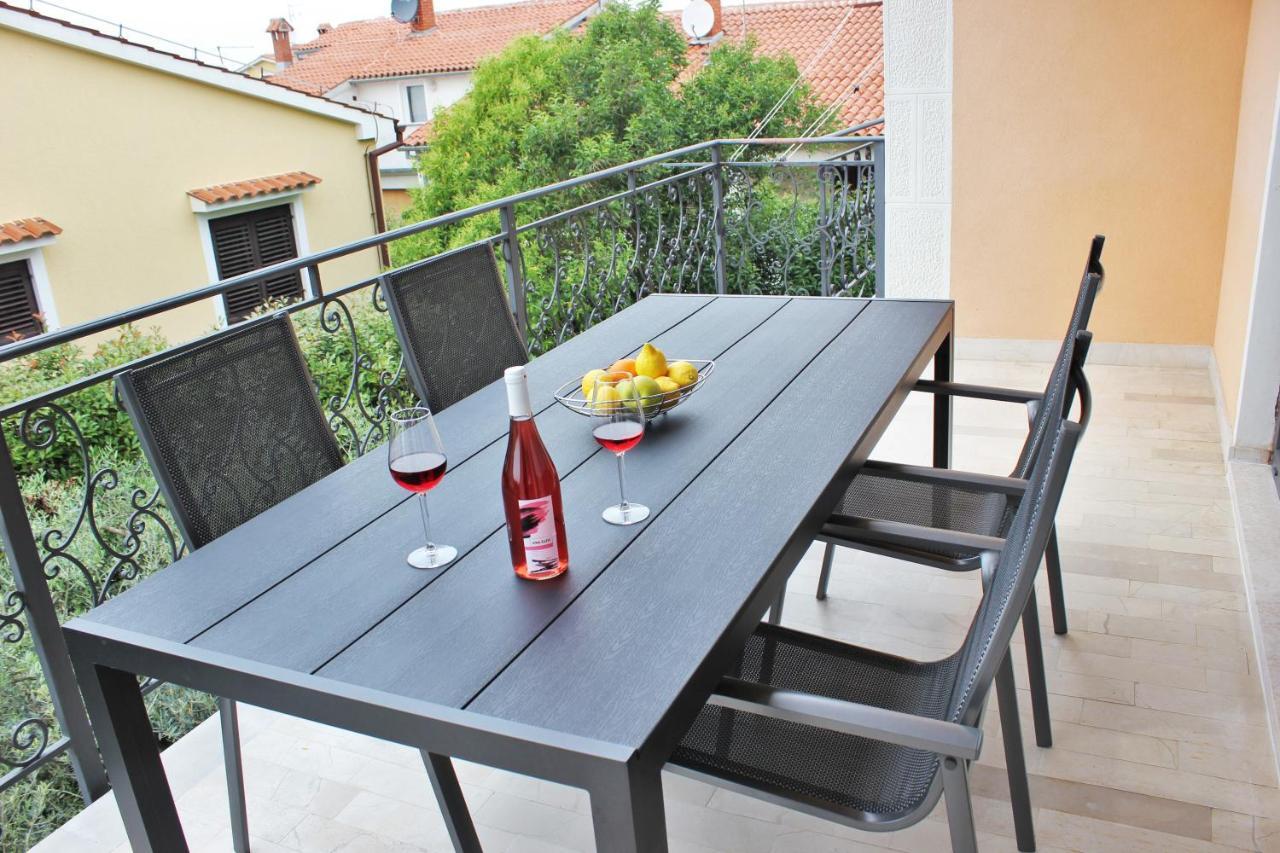 Apartmani Zuzic Porec Exterior photo